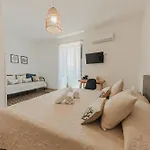 Casanova And To Rent בית הארחה 4*