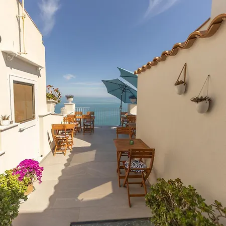 Guest house Casanova And To Rent Cefalu