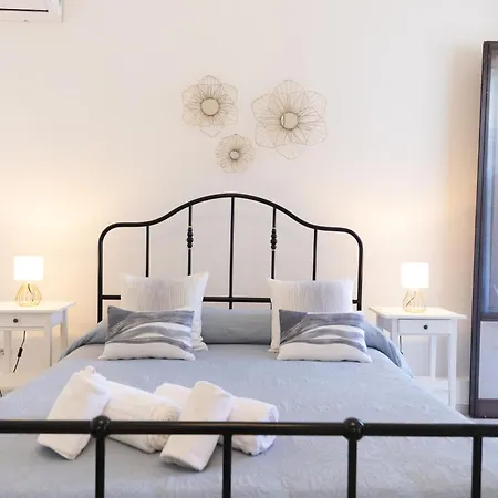 Guest house Casanova And To Rent Cefalu