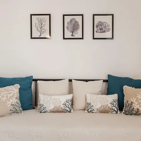 Casanova And To Rent 4* צ'פאלו