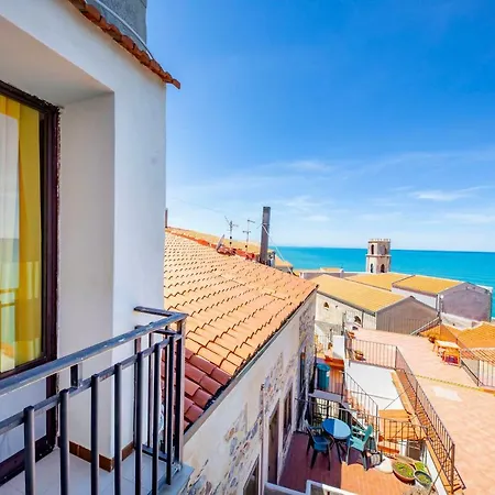 Casanova And To Rent Guest house Cefalu